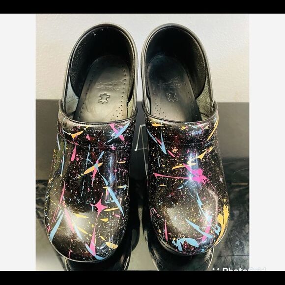 Dansko Professional BLK Pt Colorful Clogs WMS 40 - Picture 1 of 10